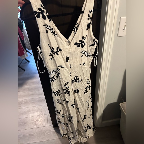 Paper Heart Linen Dress - Picture 3 of 4